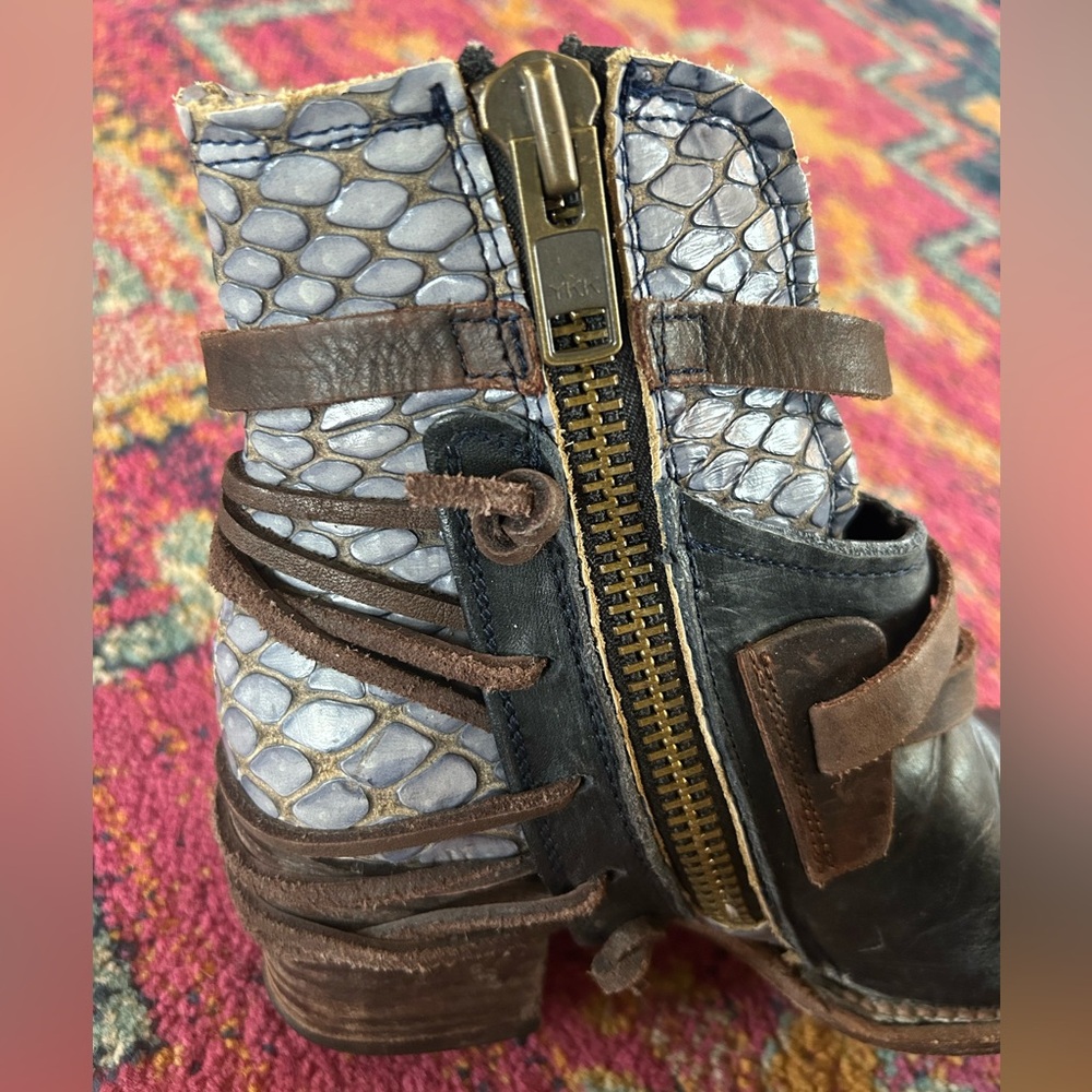 Freebird by Steven | Women’s Black/Brown/Blue Leather Strappy Crue Ankle Boots 7 - Picture 7 of 16